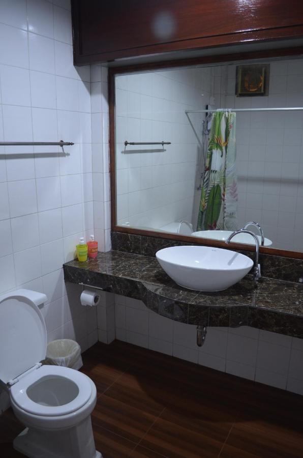 โรงแรมเมืองเพรียวอินน์ Mueang Phriao Inn Hotel Sara Buri Zewnętrze zdjęcie
