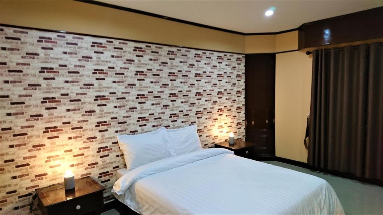 โรงแรมเมืองเพรียวอินน์ Mueang Phriao Inn Hotel Sara Buri Zewnętrze zdjęcie