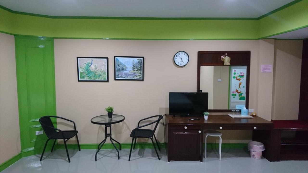 โรงแรมเมืองเพรียวอินน์ Mueang Phriao Inn Hotel Sara Buri Zewnętrze zdjęcie