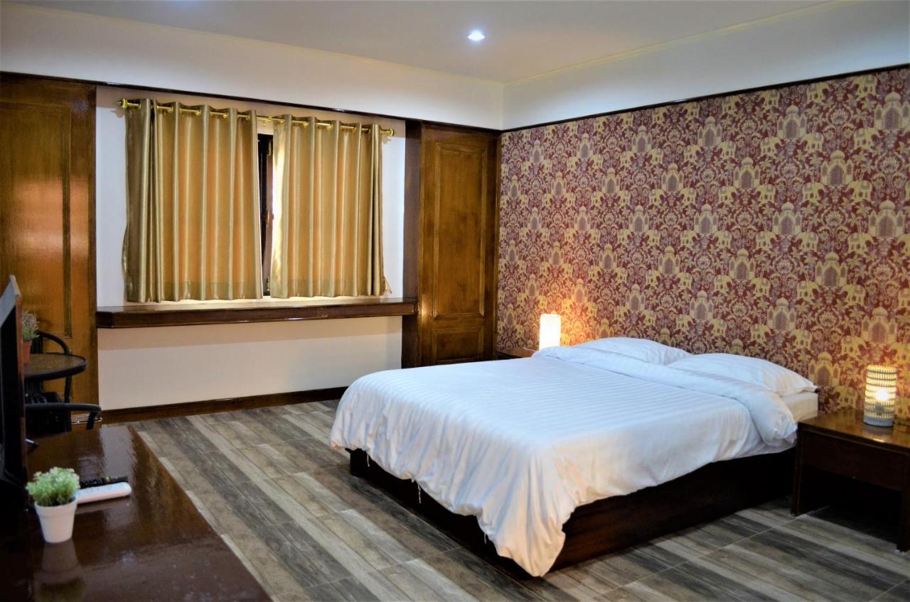 โรงแรมเมืองเพรียวอินน์ Mueang Phriao Inn Hotel Sara Buri Zewnętrze zdjęcie